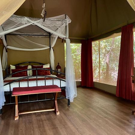 Ikweta Safari Camp Hotel Maua Luaran gambar