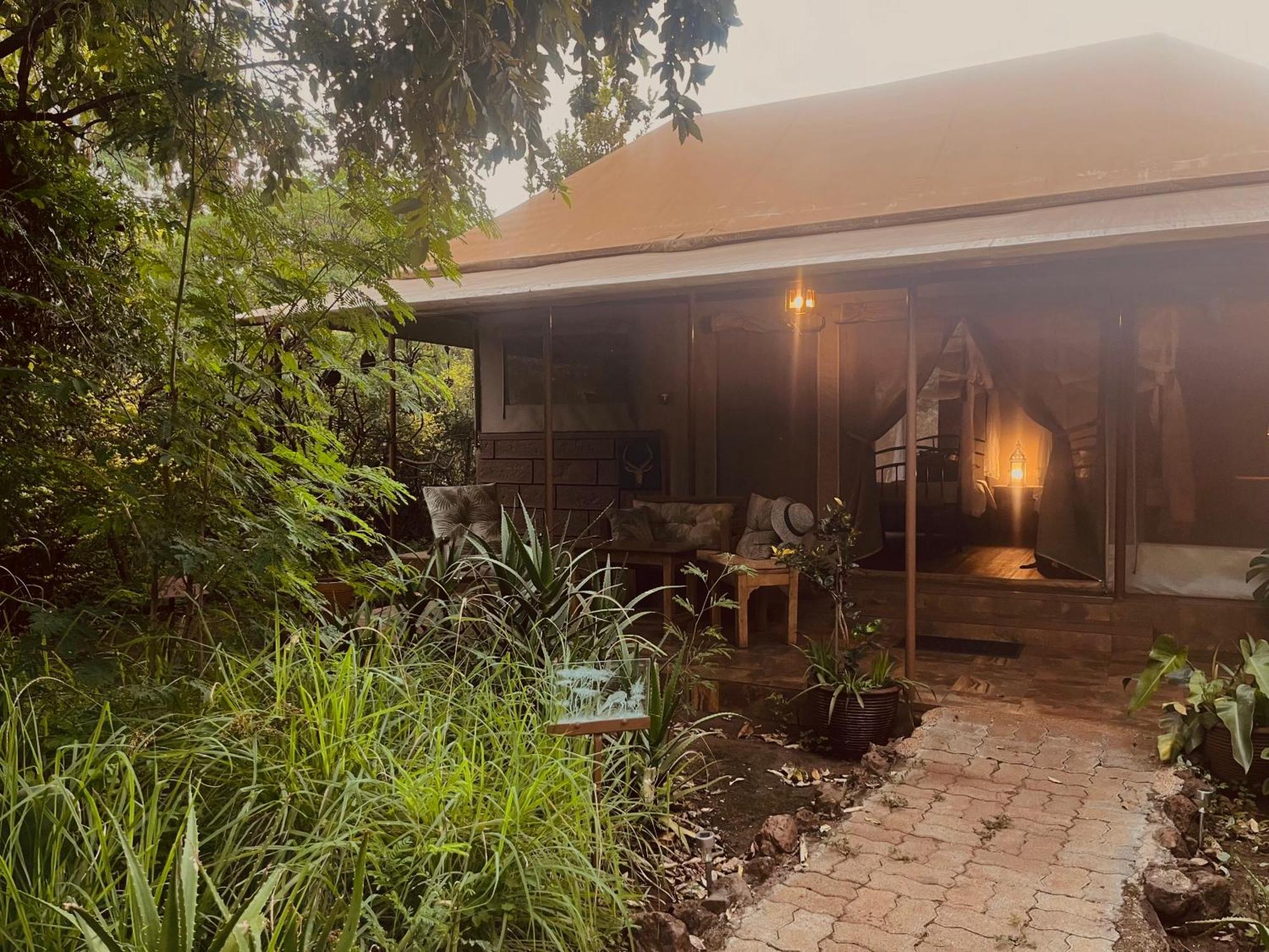Ikweta Safari Camp Hotel Maua Luaran gambar