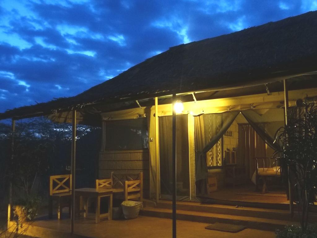 Ikweta Safari Camp Hotel Maua Luaran gambar