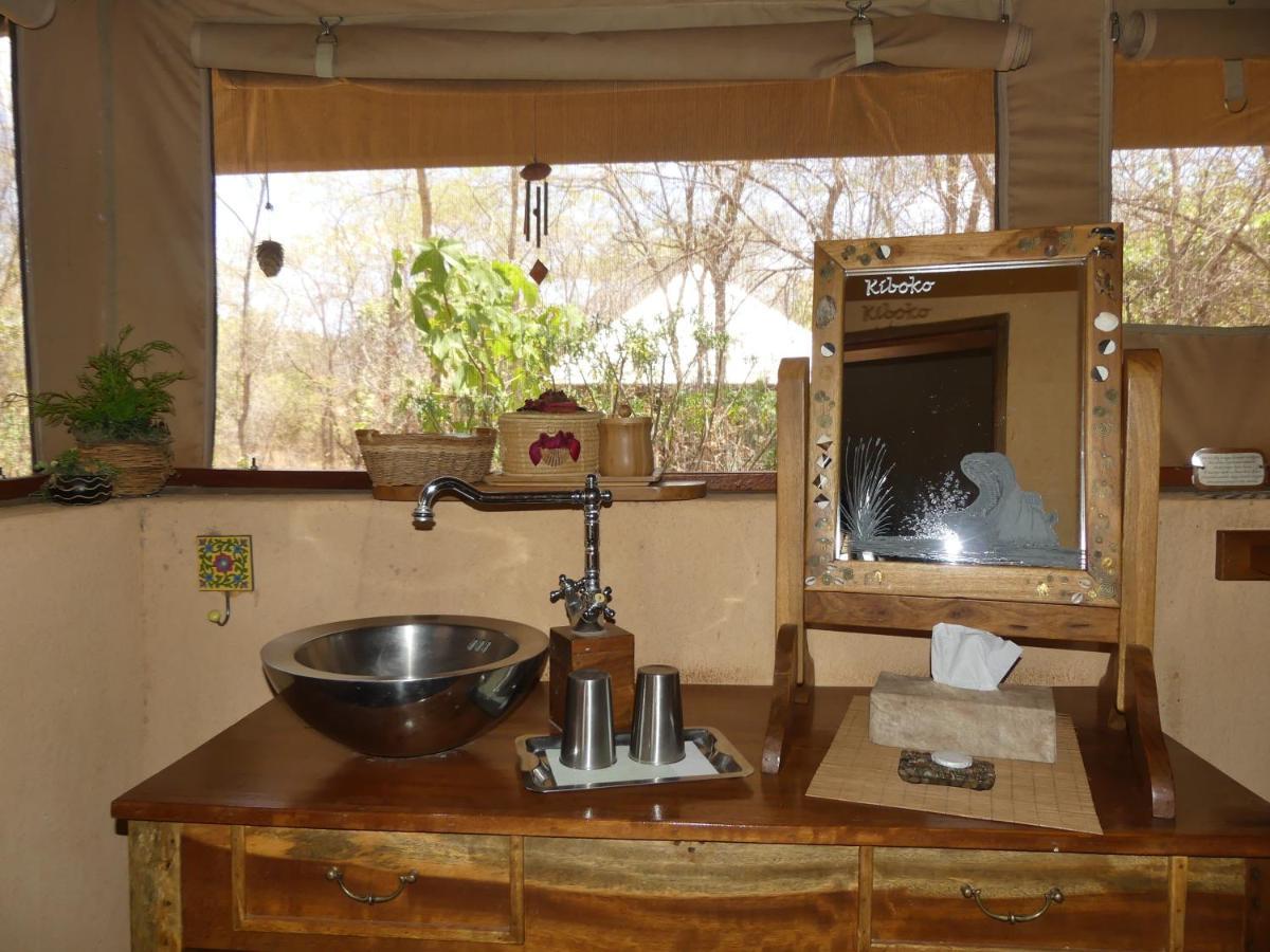 Ikweta Safari Camp Hotel Maua Luaran gambar